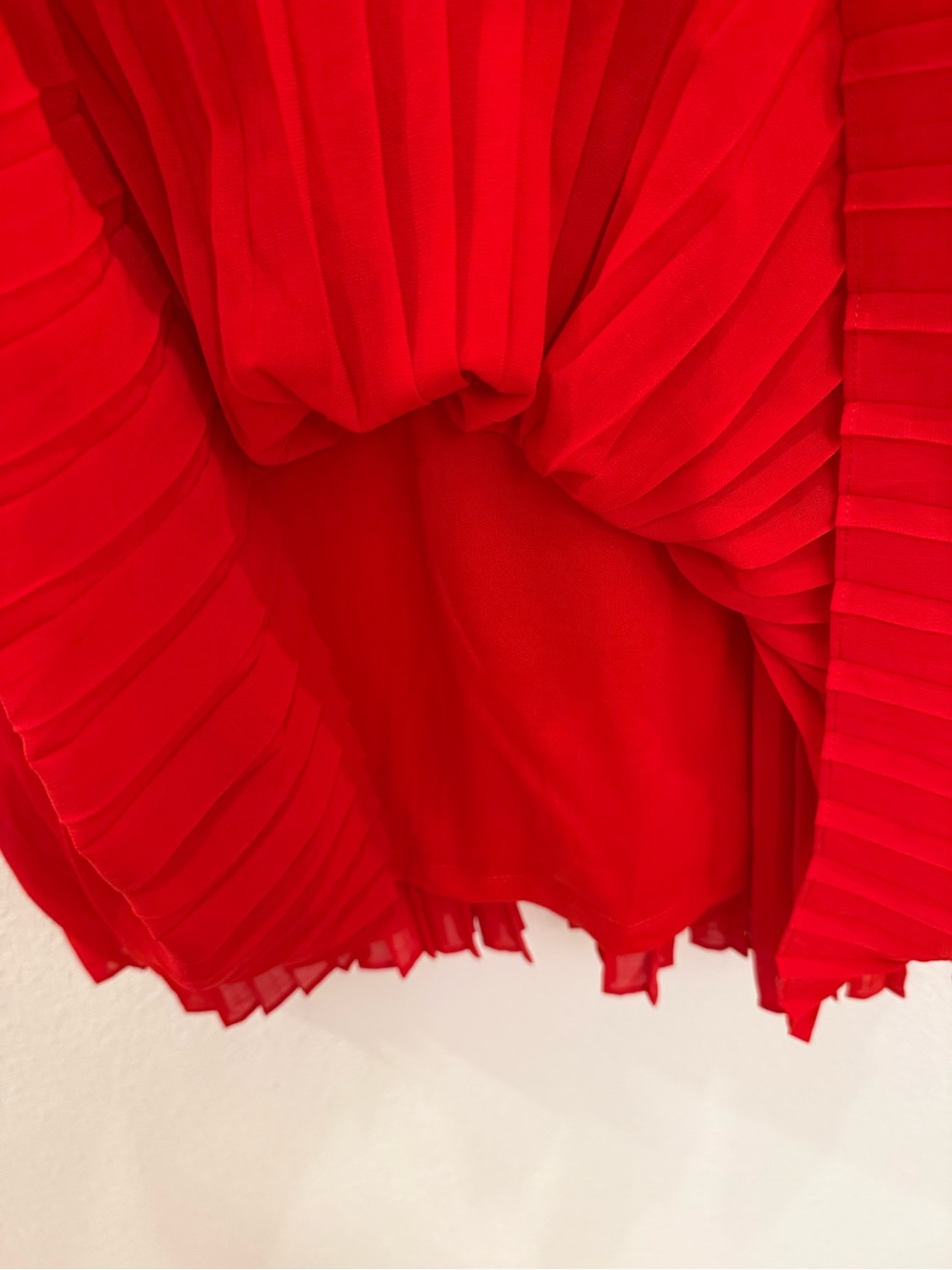NEW deux par deux Red Pleated Party Dress with Floral and perl Bead Accents - Picture 5 of 6